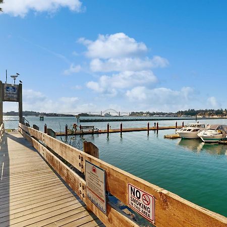 The Embarcadero Condos Newport Exterior photo